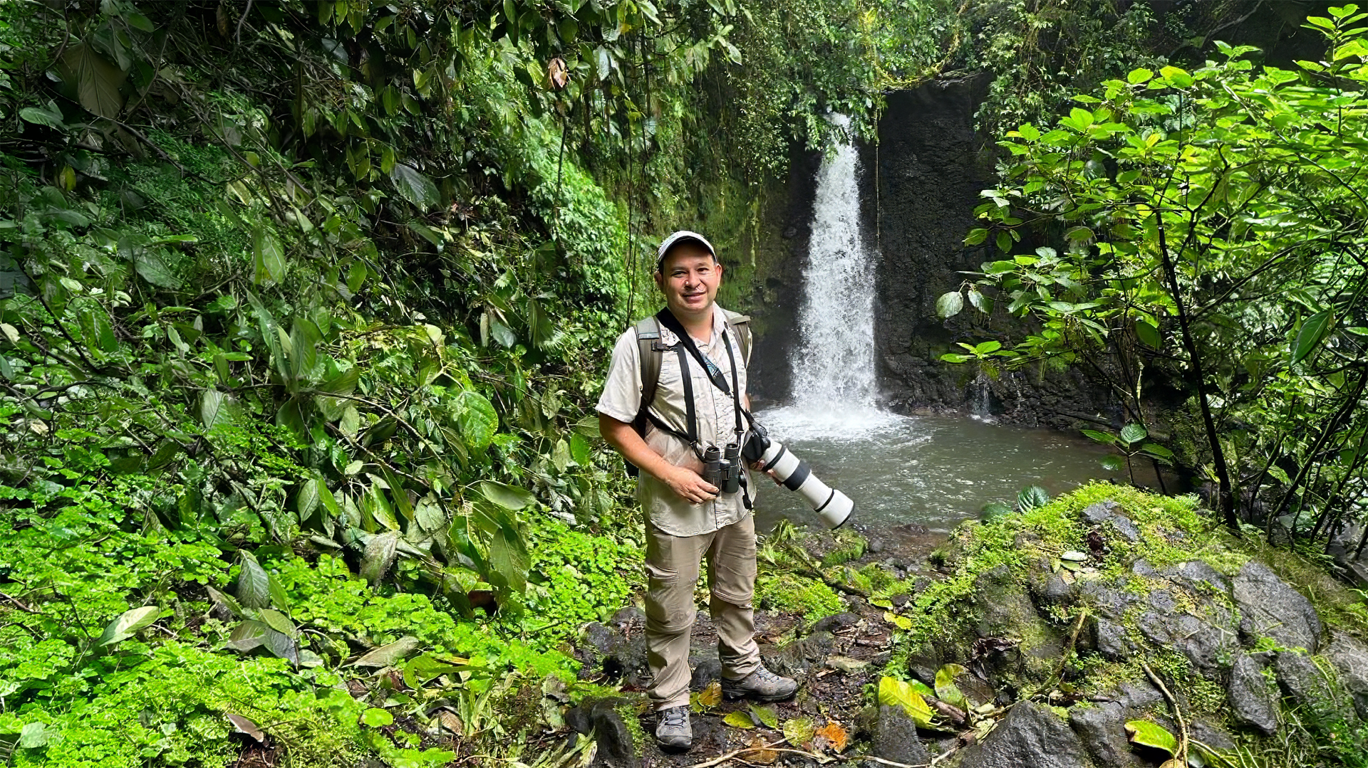 Esteban Mendez guiding